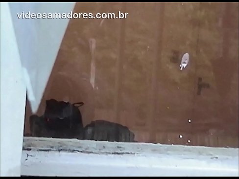 ❤️ Home cachondo mirando á súa moza con outro mozo, gravando un vídeo de carallo sen molestar á parella Porno en % gl.myinvest.top % ﹏